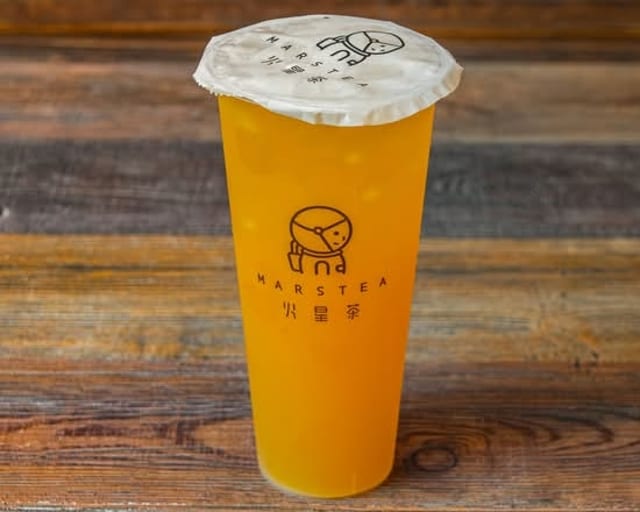 Fruit Green Tea/Yakult.